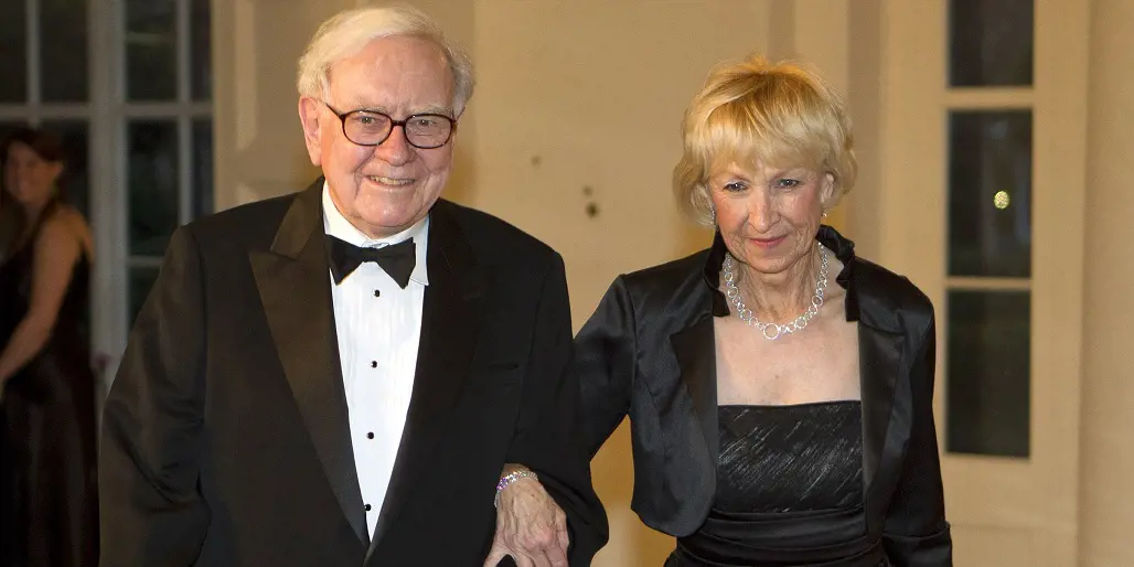 Warren Buffett and Astrid Menks at an event. 