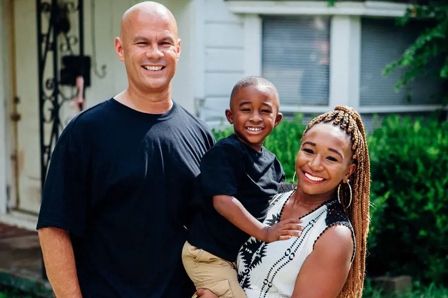 Tommy Norman with his girlfriend, Rosalynd Guiden, and her son Riley Hamilton