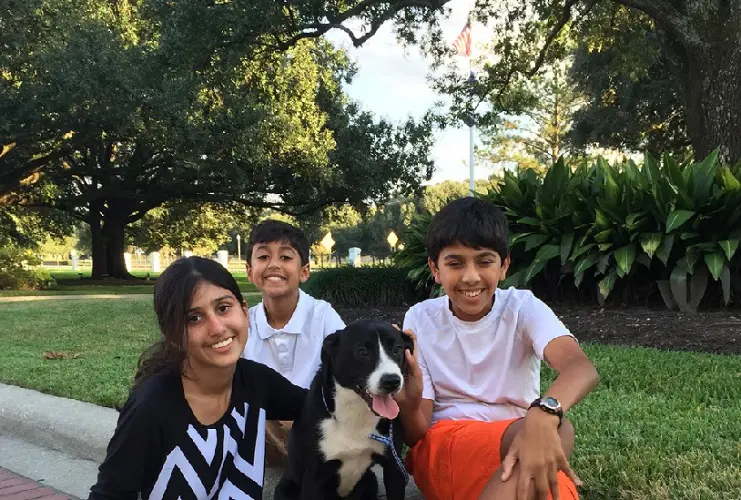 Supriya Jolly Jindal posted picture of her children in her Twitter in 2015