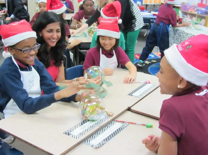 Supriya Jolly Jindal decorated ornaments with Audubon Elementary students that displayed on the National Christmas Tree in 2015